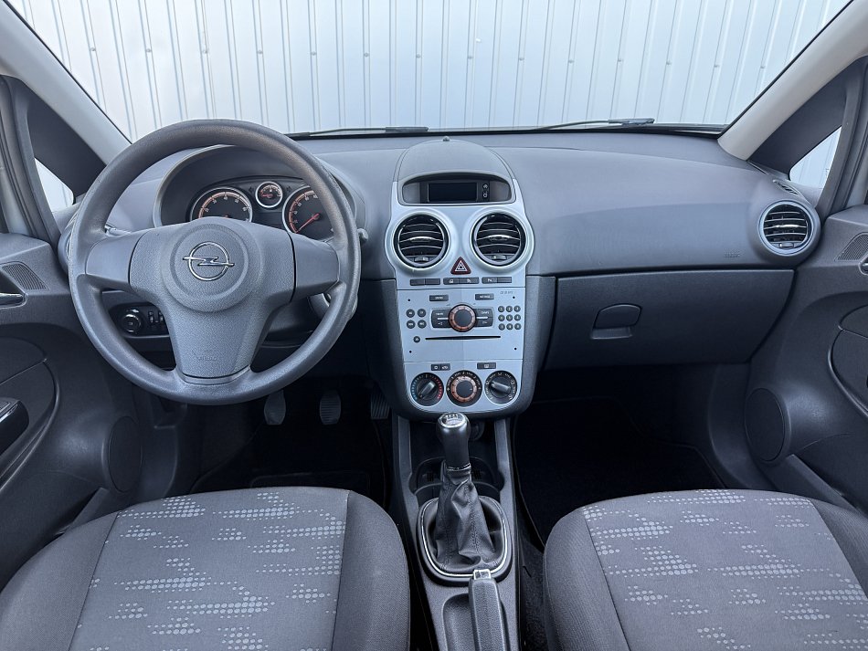 Opel Corsa 1.2 i 