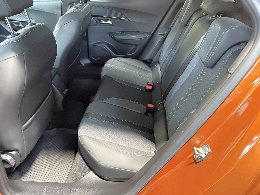 Peugeot 2008 1.2PT 