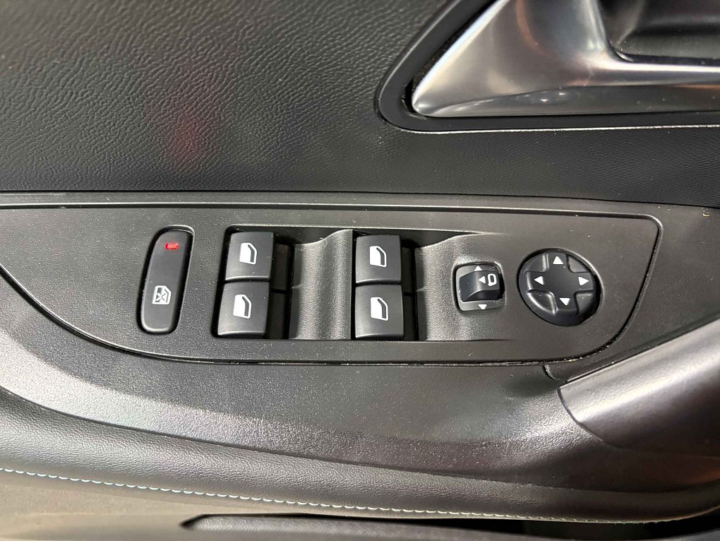 Peugeot 2008 1.2PT 