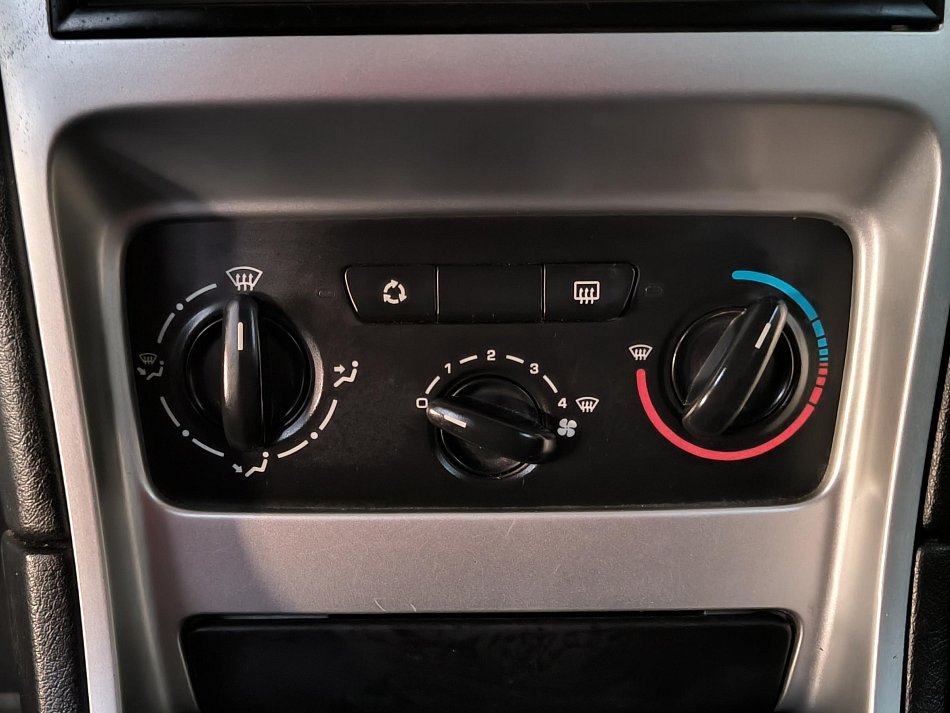 Peugeot 307 1.4i 