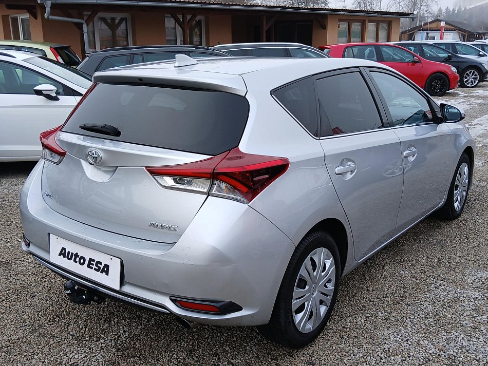 Toyota Auris 1.2T 