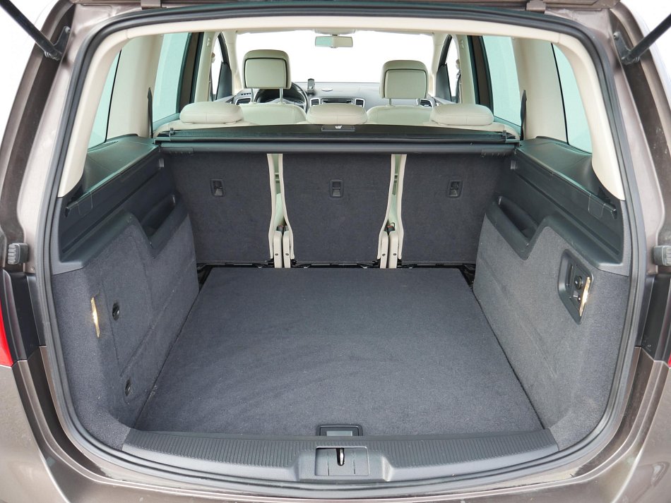 Volkswagen Sharan 2.0TDi 