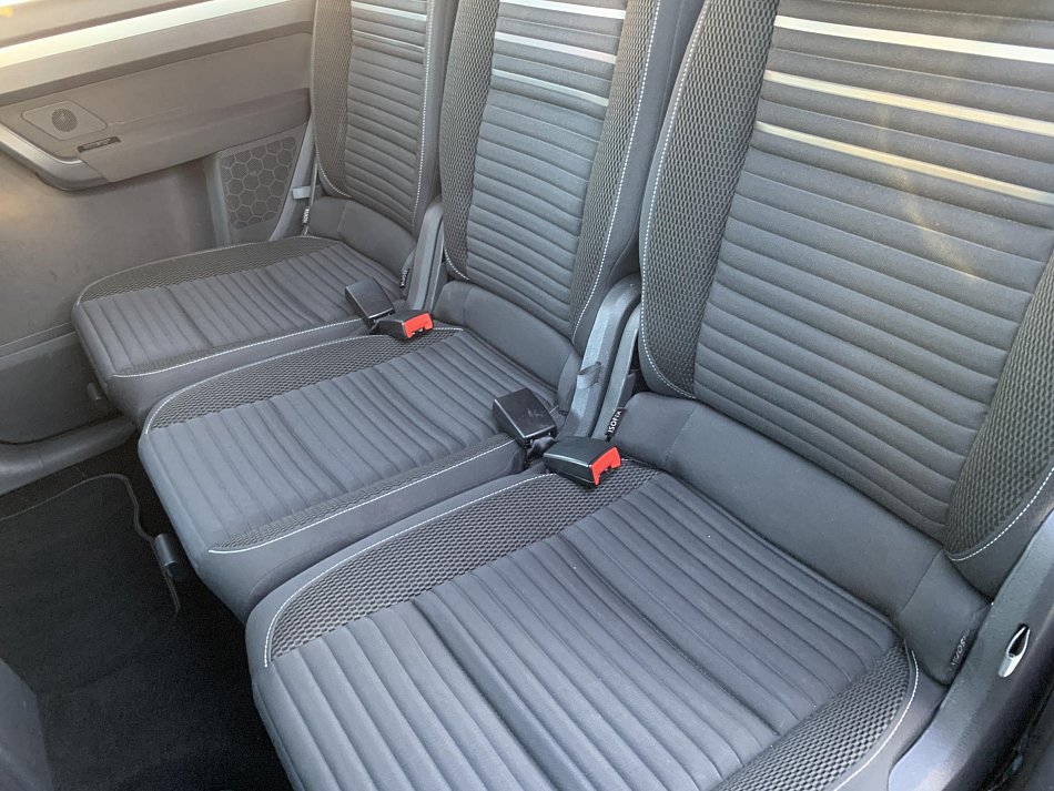 Volkswagen Touran 2.0TDi 