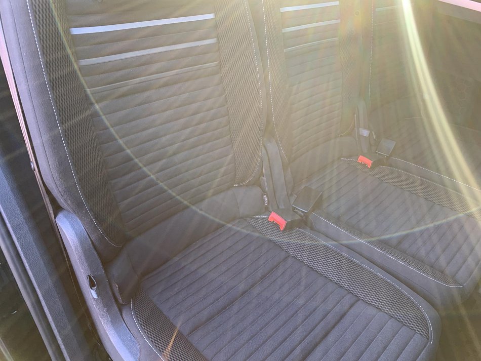 Volkswagen Touran 2.0TDi 