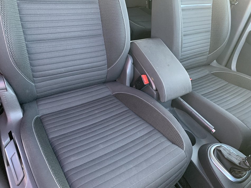 Volkswagen Touran 2.0TDi 