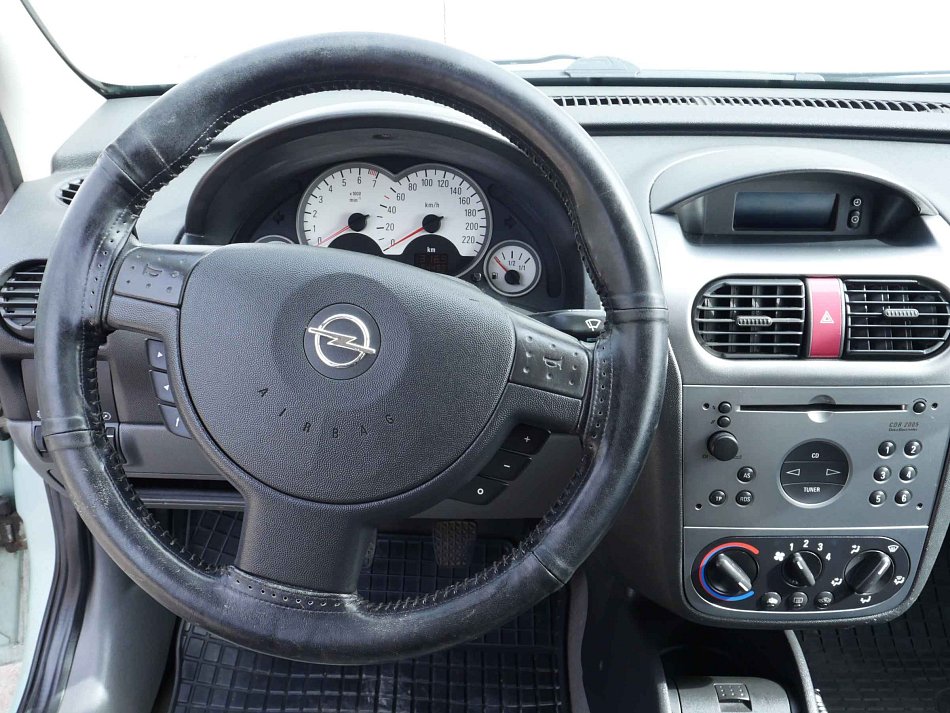 Opel Corsa 1.2i 