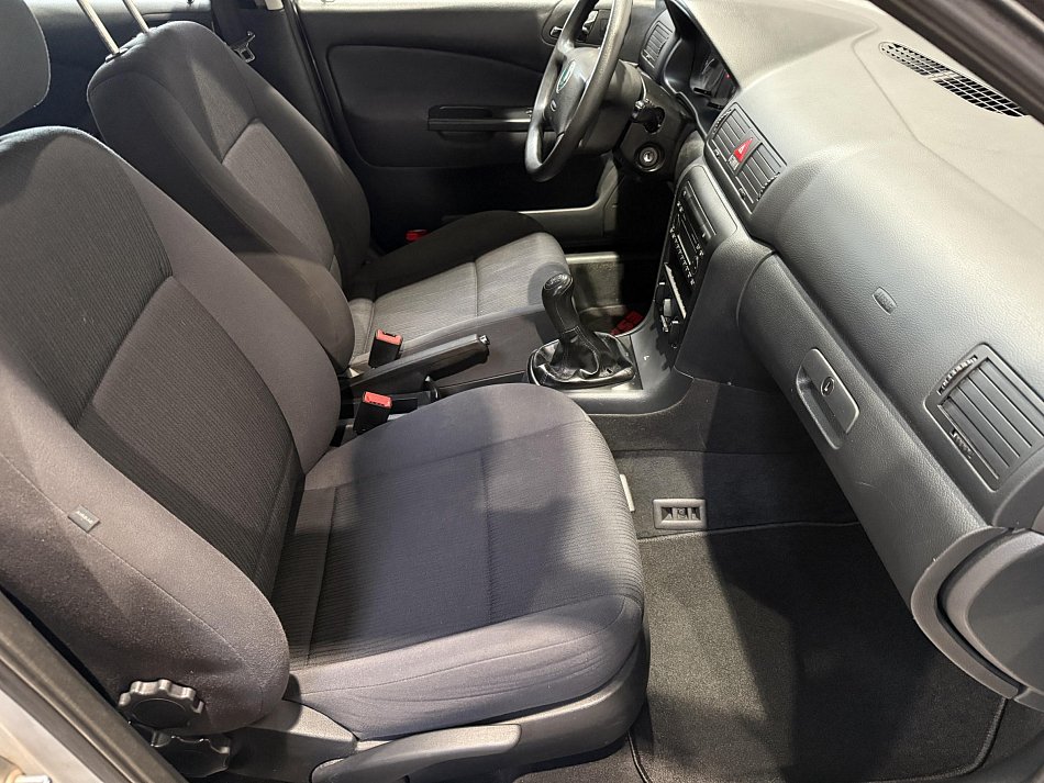 Škoda Octavia 1.6i 