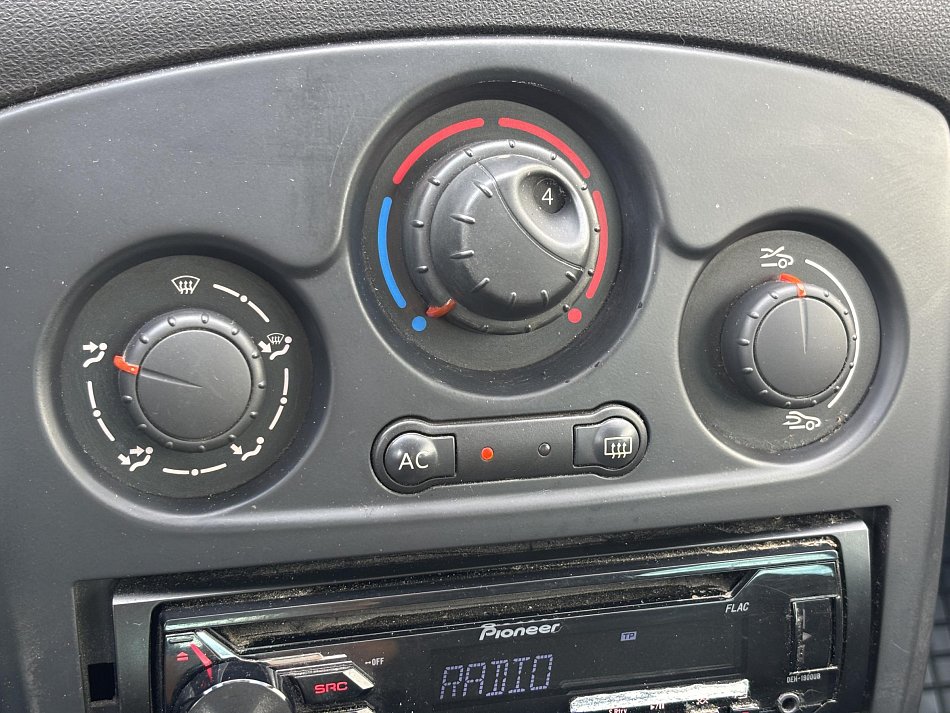 Renault Clio 1.2 16V 