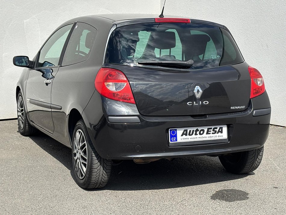 Renault Clio 1.2 16V 