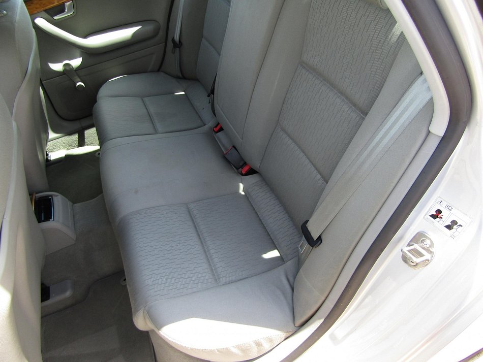 Audi A4 1.6MPI 