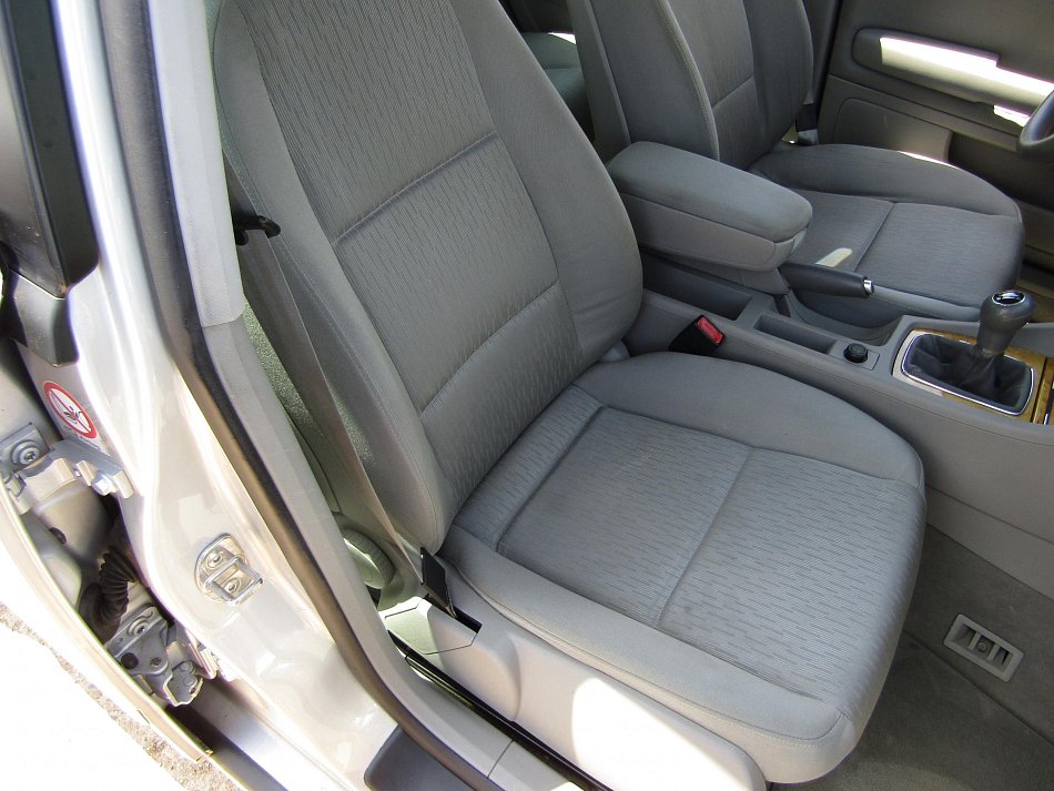 Audi A4 1.6MPI 