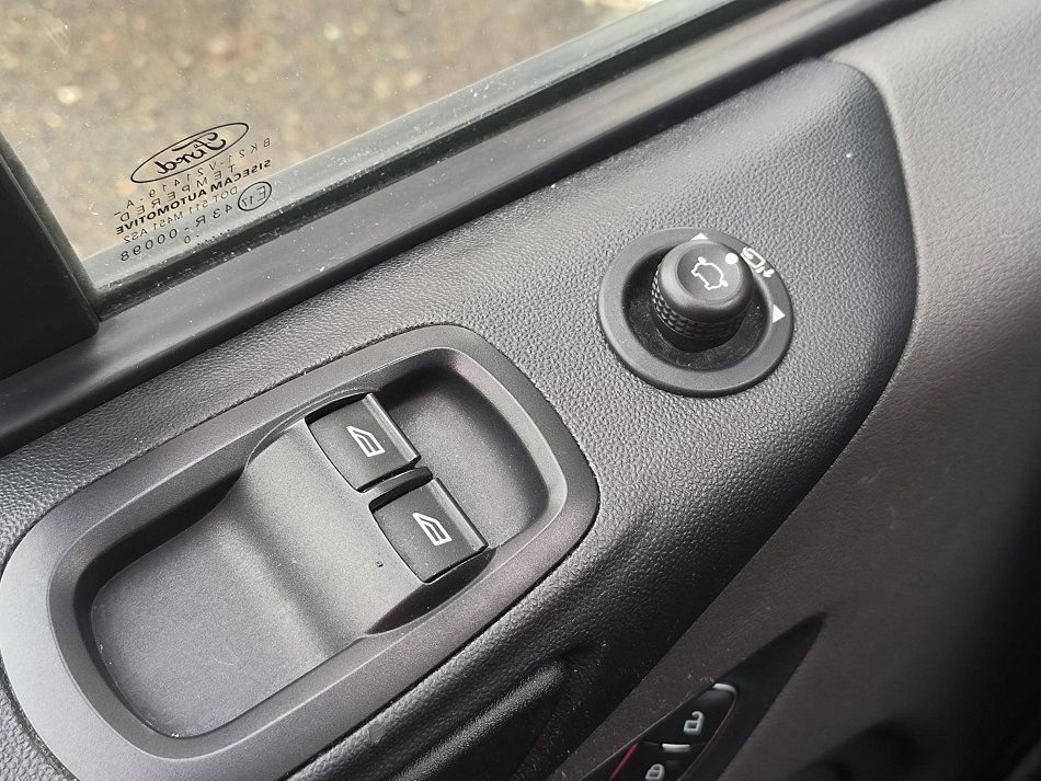 Ford Transit Custom 2.0TDCi  L1H2 9míst