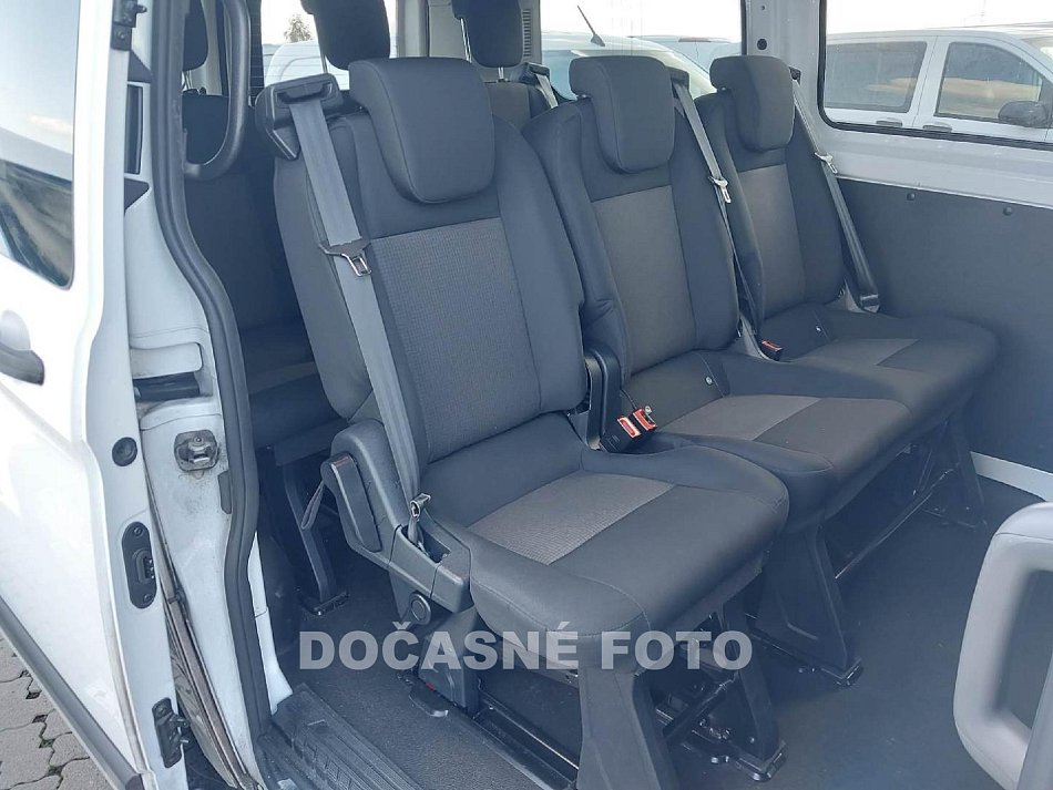 Ford Transit Custom 2.0TDCi  L1H2 9míst