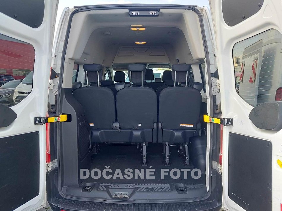 Ford Transit Custom 2.0TDCi  L1H2 9míst