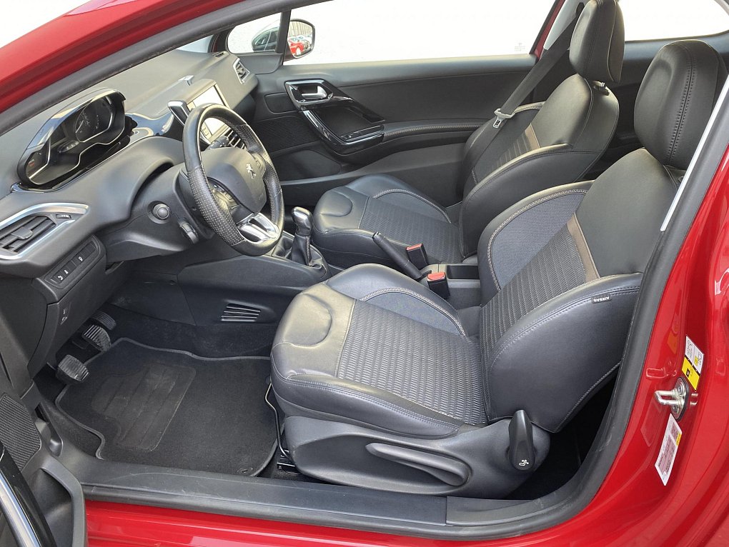 Peugeot 208 1.2 VTi Allure