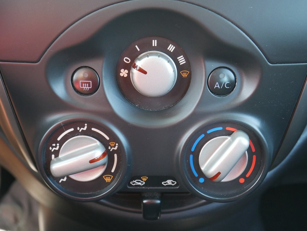 Nissan Micra 1.2i 