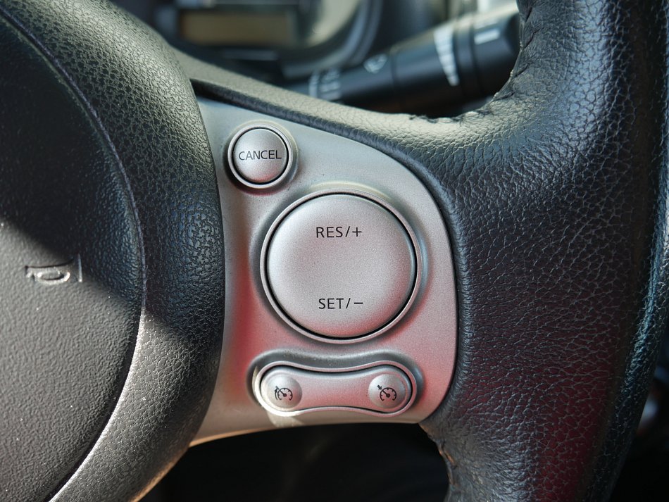 Nissan Micra 1.2i 