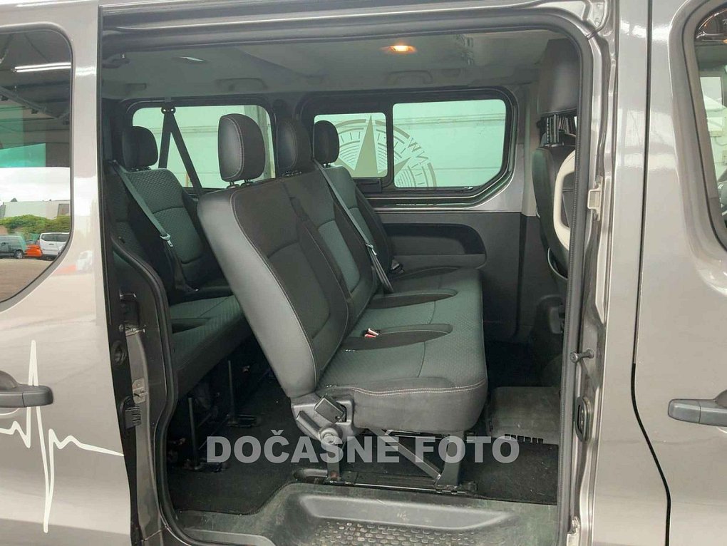 Opel Vivaro 1.6CDTi  8míst
