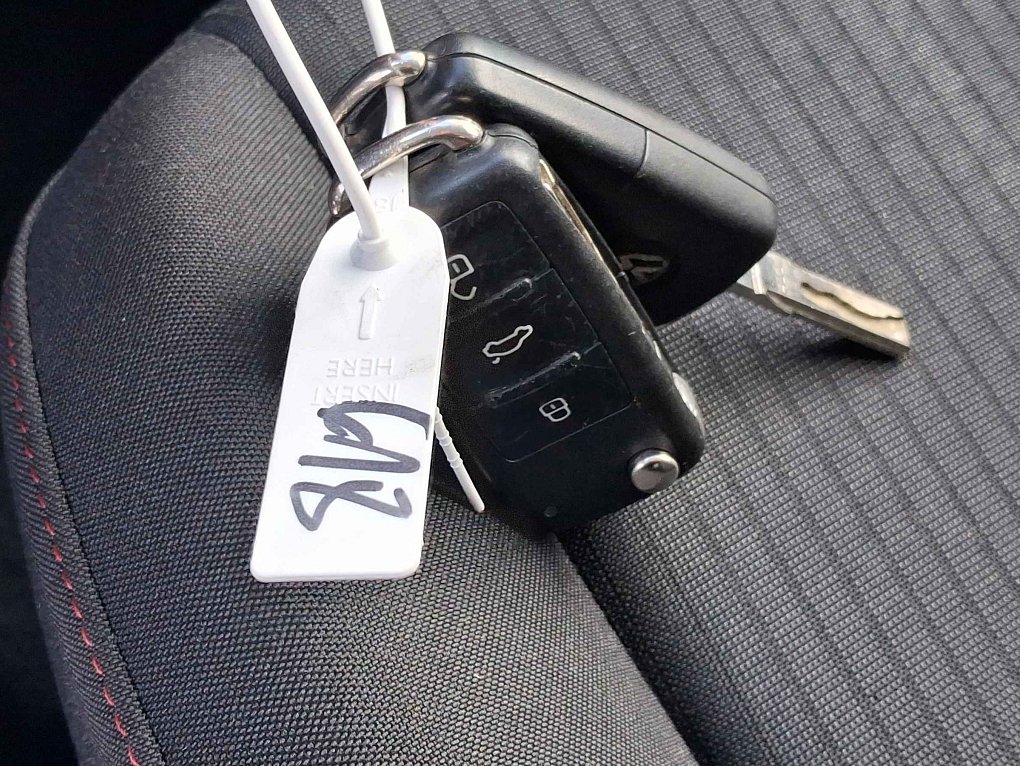 Volkswagen Up! 1.0 MPi Sound