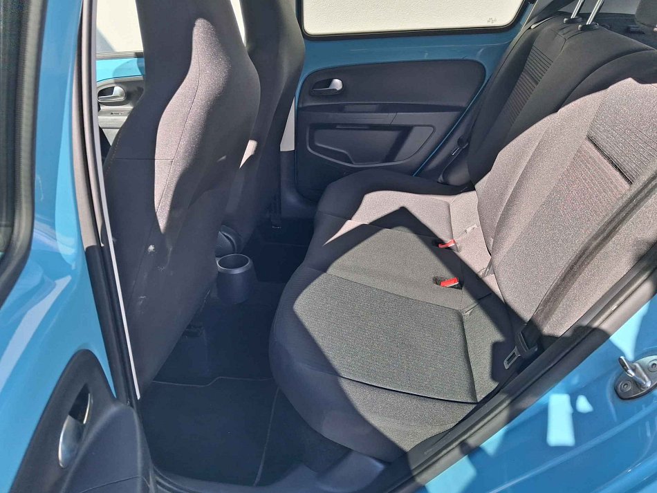 Volkswagen Up! 1.0 MPi Sound