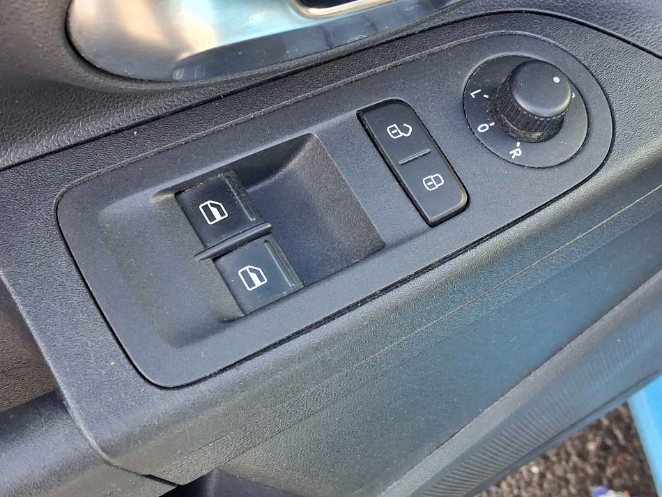 Volkswagen Up! 1.0 MPi Sound
