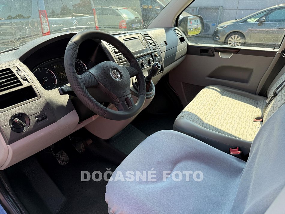 Volkswagen Transporter 2.0TDi  L2H1