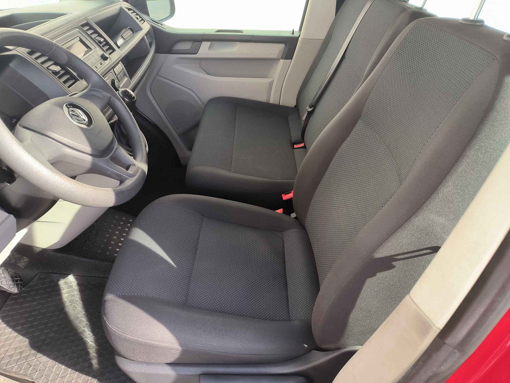 Volkswagen Transporter 2.0TDi  9míst