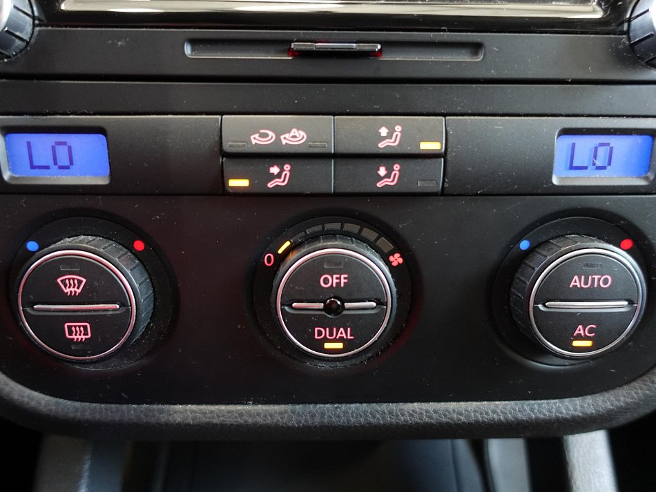 Volkswagen Golf 1.4 TSI 