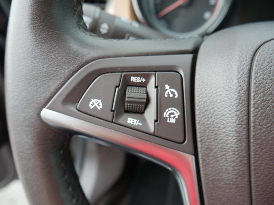 Opel Astra 1.6T 