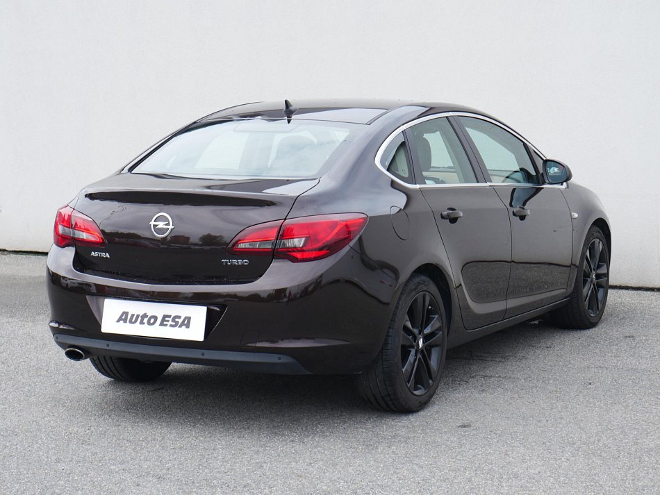 Opel Astra 1.6T 