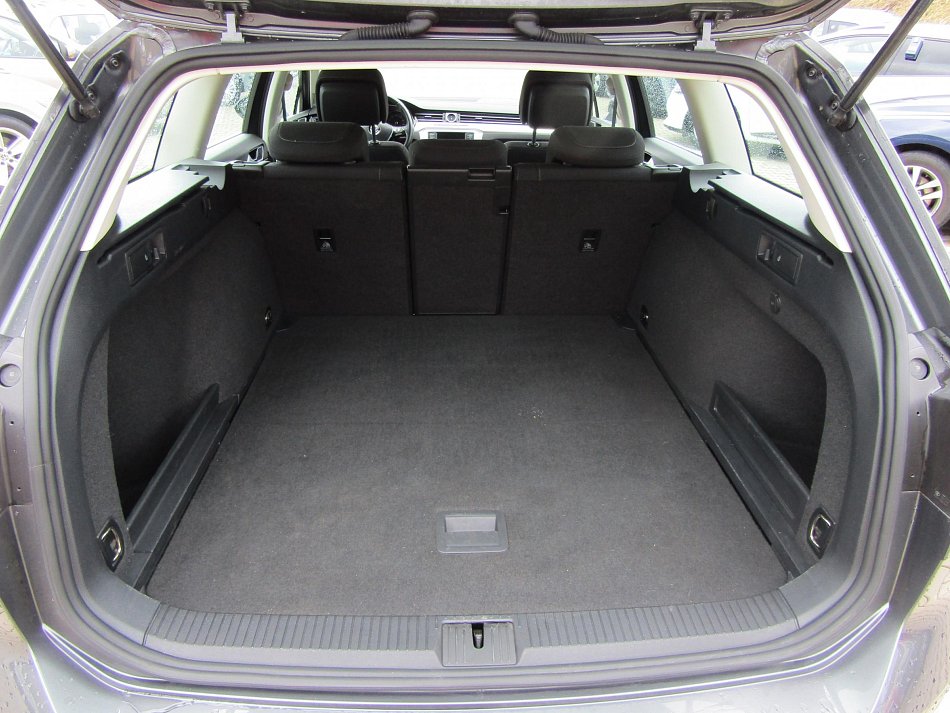 Volkswagen Passat 2.0 TDi 