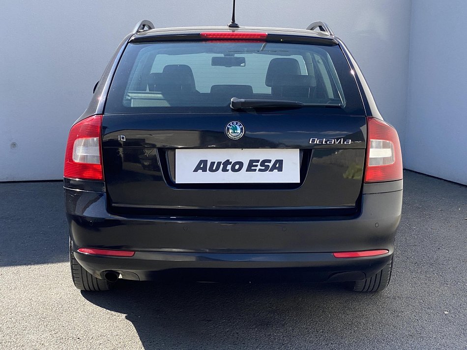 Škoda Octavia II 1.6 TDI Elegance