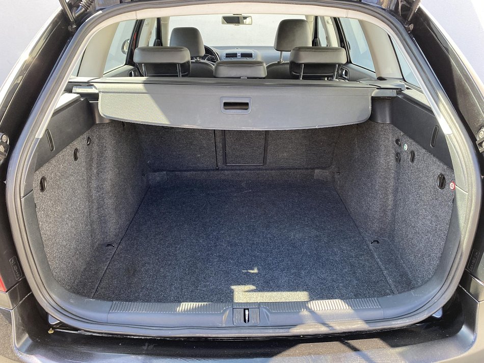 Škoda Octavia II 1.6 TDI Elegance