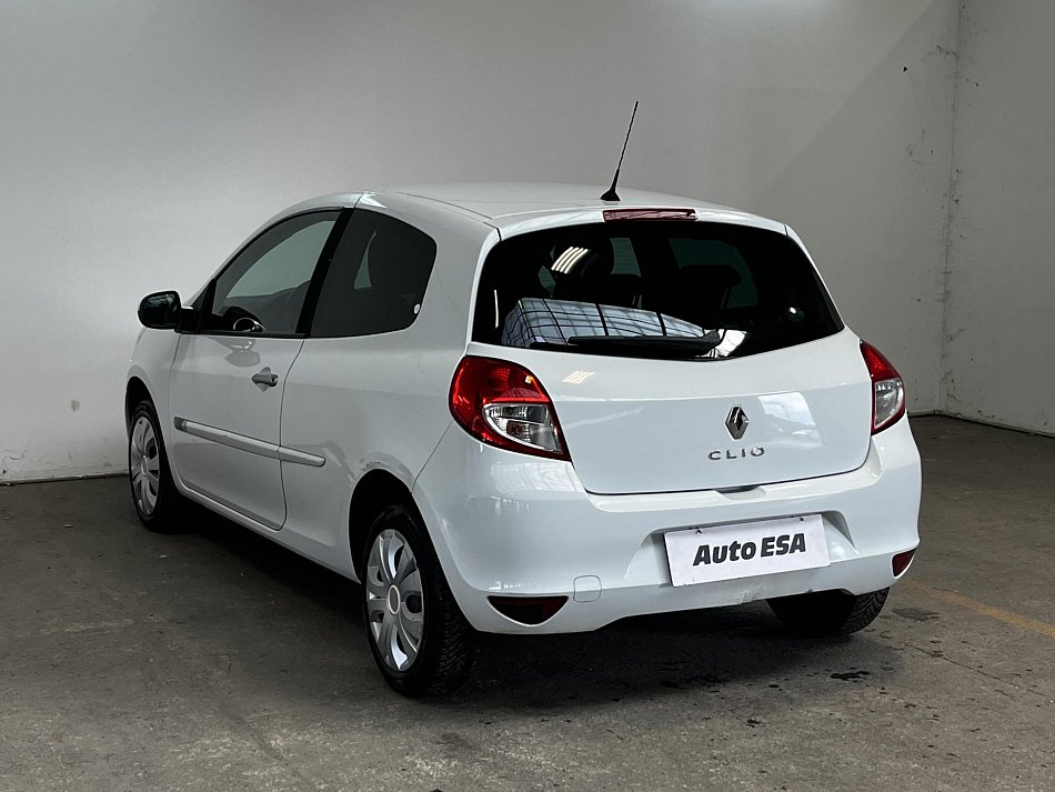 Renault Clio 1.2i 