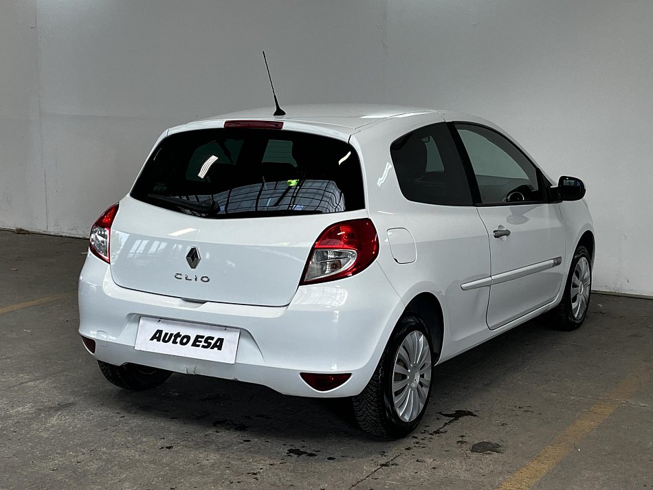 Renault Clio 1.2i 