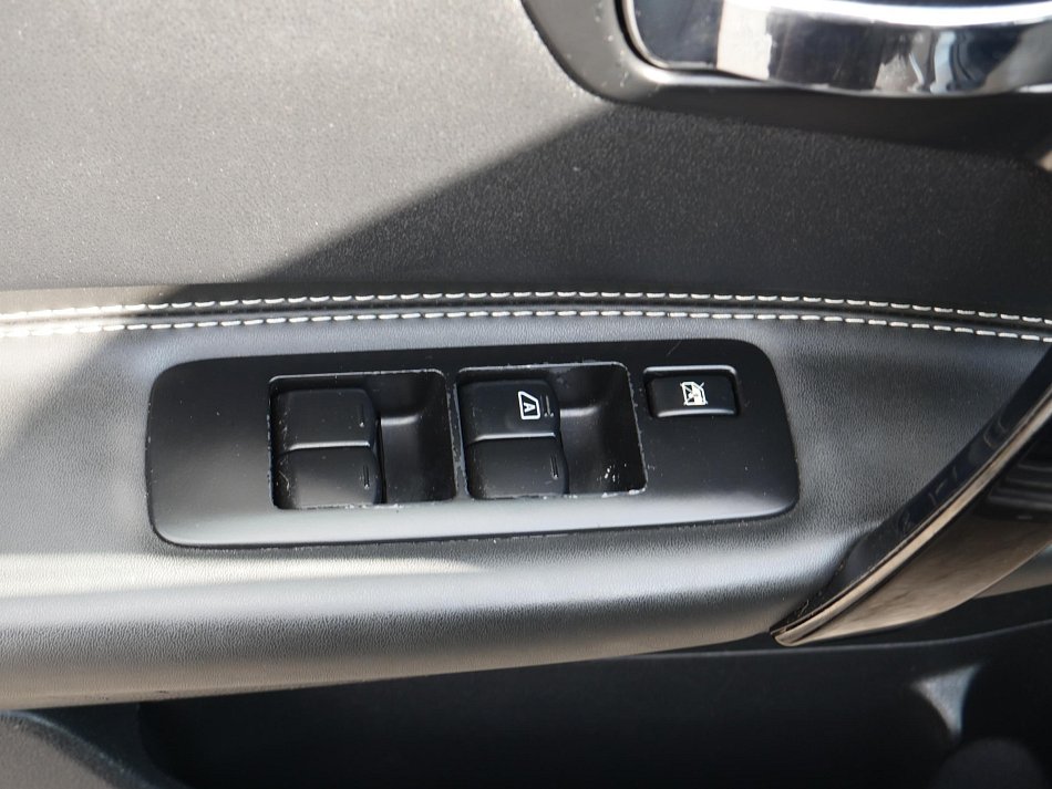 Nissan Qashqai 1.6 i 