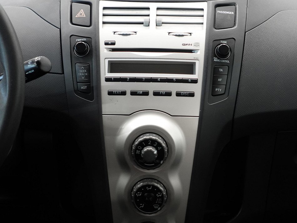 Toyota Yaris 1.1VVT-i 