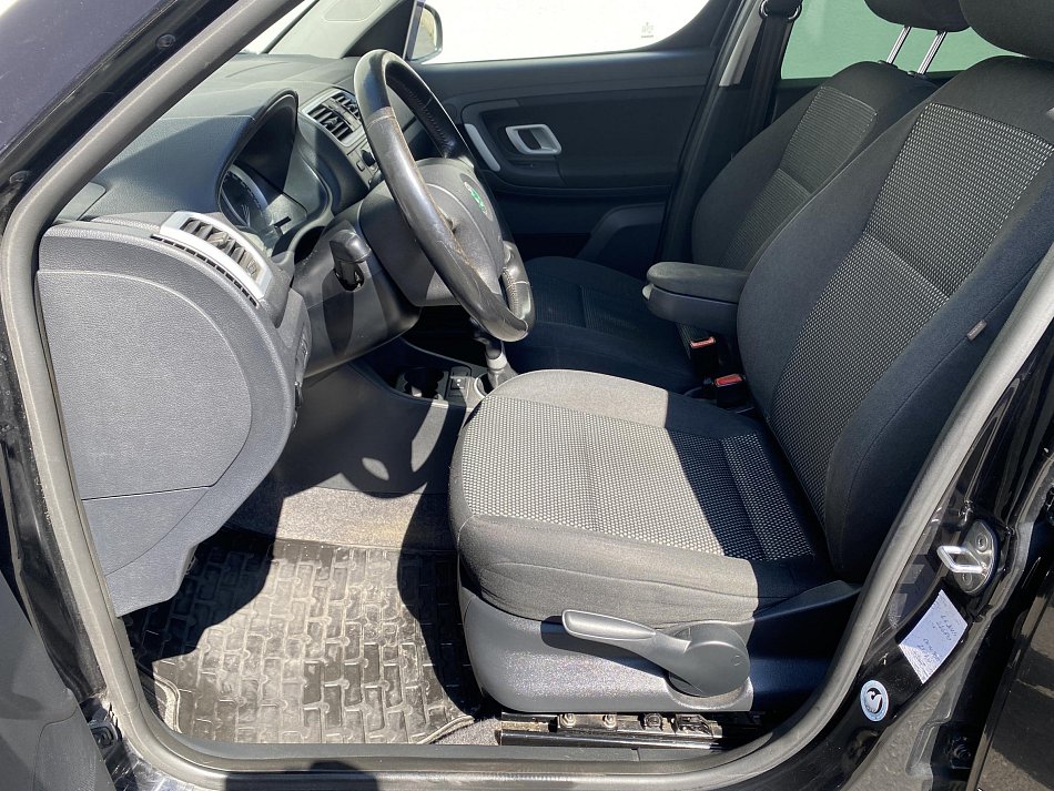 Škoda Roomster 1.6 16V Scout