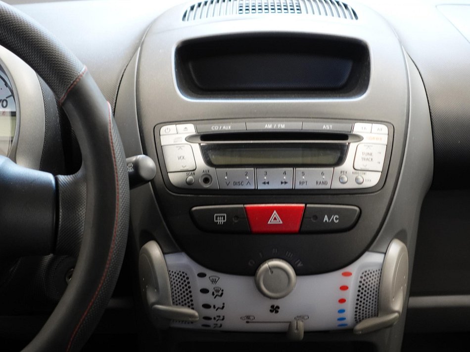 Toyota Aygo 1.0i 