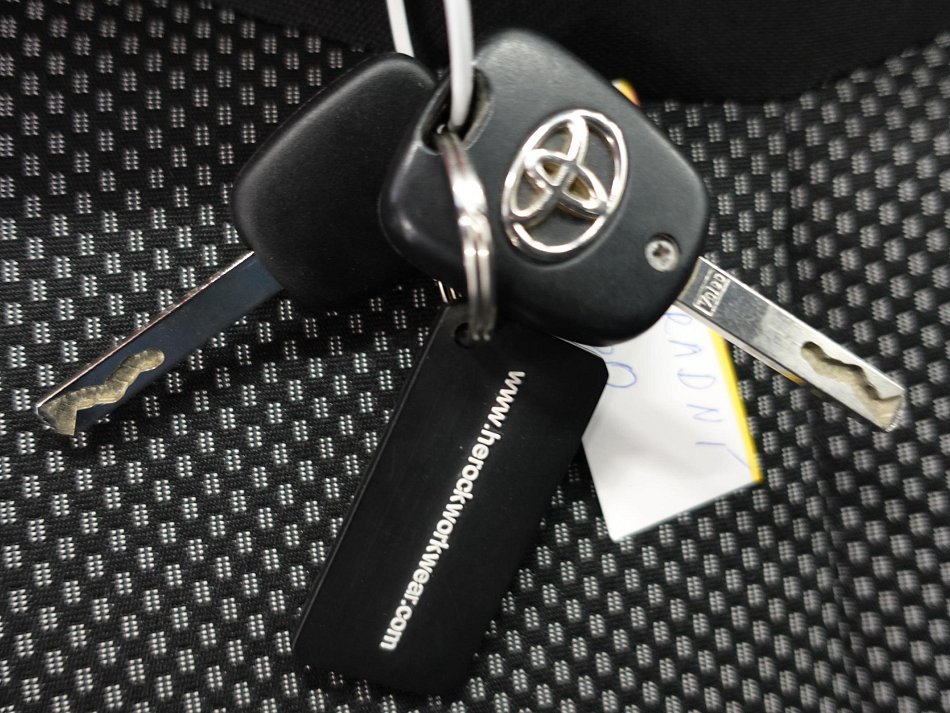 Toyota Aygo 1.0i 
