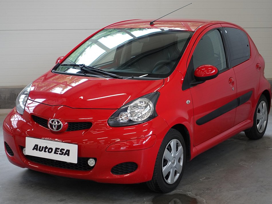 Toyota Aygo 1.0i 