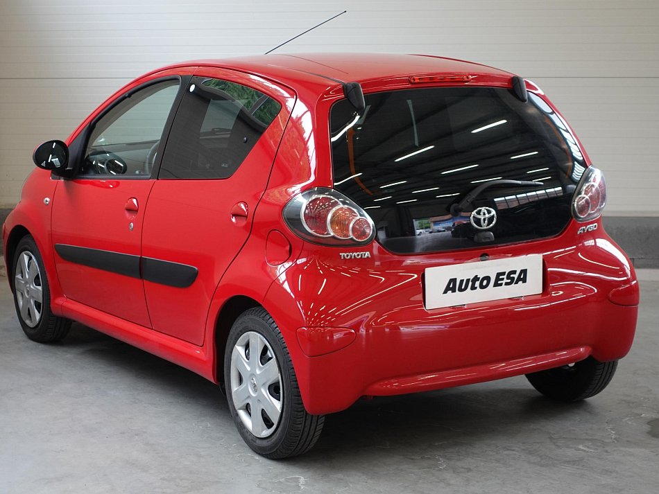 Toyota Aygo 1.0i 