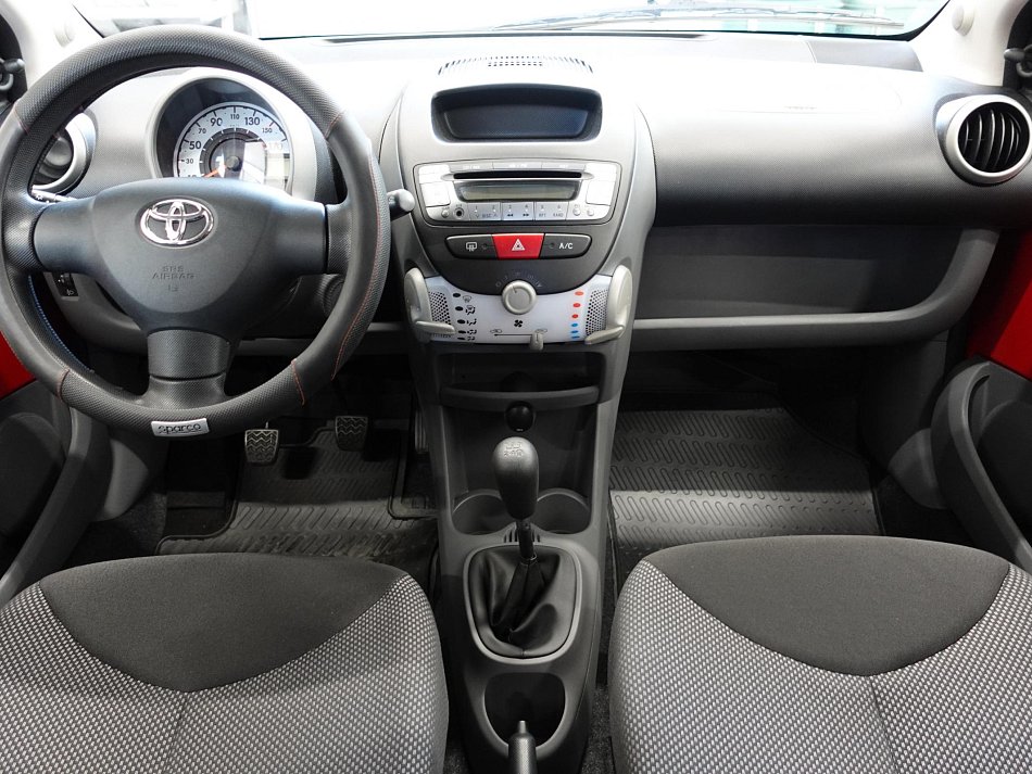 Toyota Aygo 1.0i 