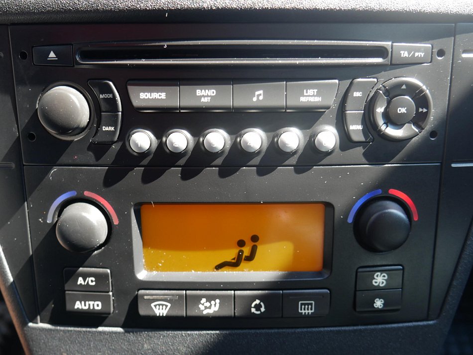 Citroën C4 1.6 i 