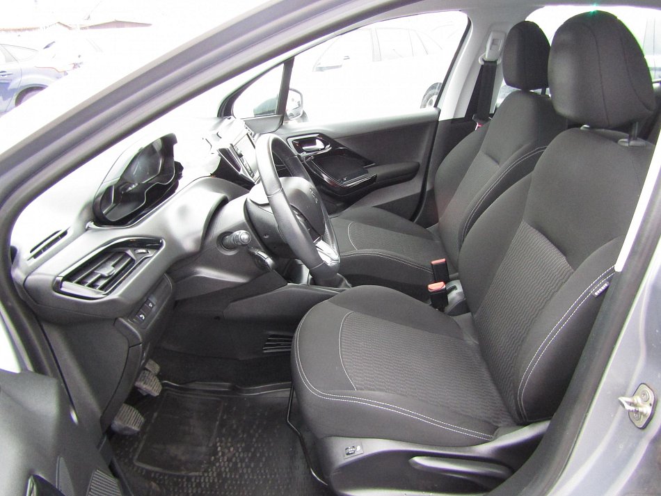 Peugeot 208 1.2PT Active