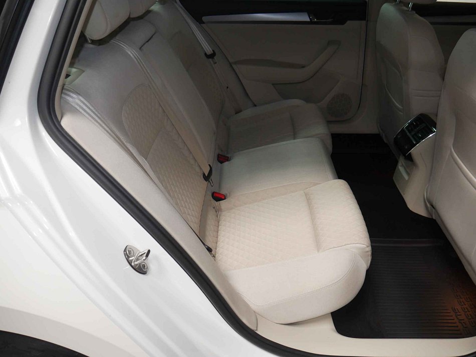 Škoda Superb III 2.0TDI Style