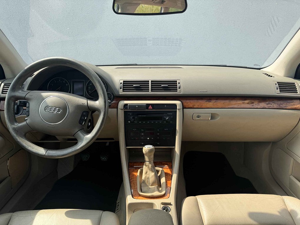 Audi A4 2.0i 