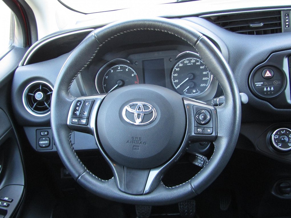 Toyota Yaris 1.5 VVT-i Active