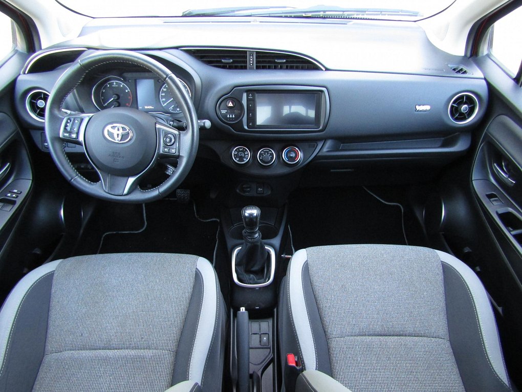 Toyota Yaris 1.5 VVT-i Active