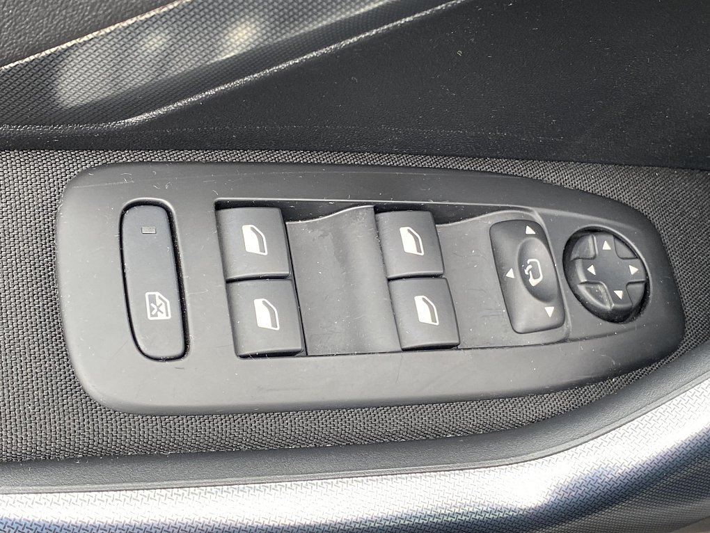 Peugeot 2008 1.2PT Allure